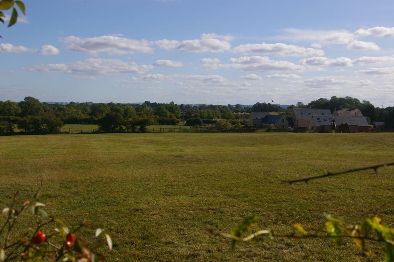 Ty Nant Cottages And Suites Carterton Exteriér fotografie